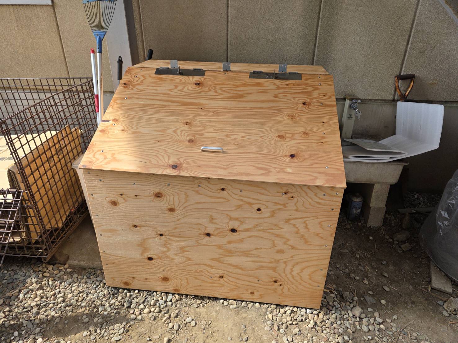佐野市の工場のゴミ収集場所の保管箱をつくりました！